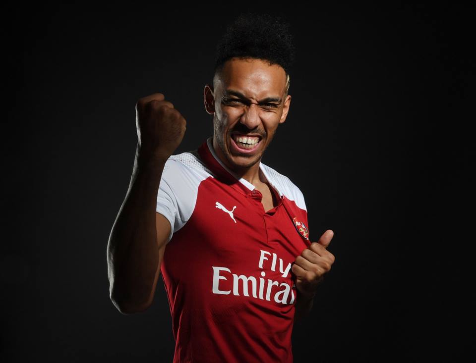 Done! Was unsure about it, but I am happy seeing him in the shirt. I'm hearing Özil is now close to signing a contract extension, now THAT would be a gamechanger!