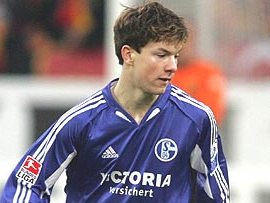 Alexander Baumjohann back at Schalke